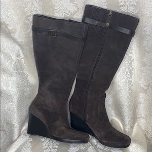 Isaac Mizrahi dark brown wedge boots